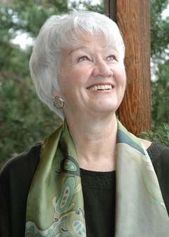 Elisabet Sahtouris, 2004